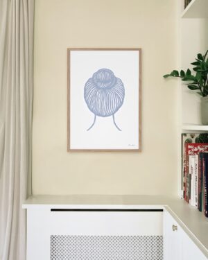 papirklip, kvinde med knold på stuevæg