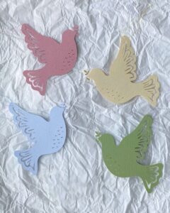 papirpynt, papirklip, fredsduer, pastelfarver